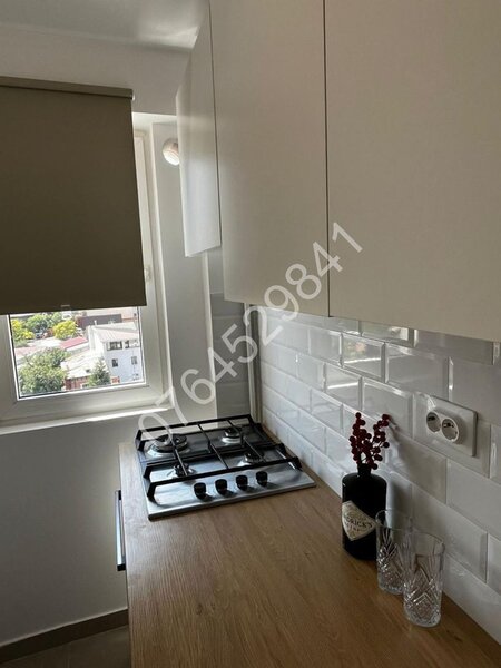 Titulescu, Victoriei Str. Veronica Micle, la 8 min. metrou Piata Victoriei.